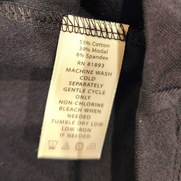 NWOT Isaac Mizrahi Size XXS Peplum Black Top - Picture 2 of 7